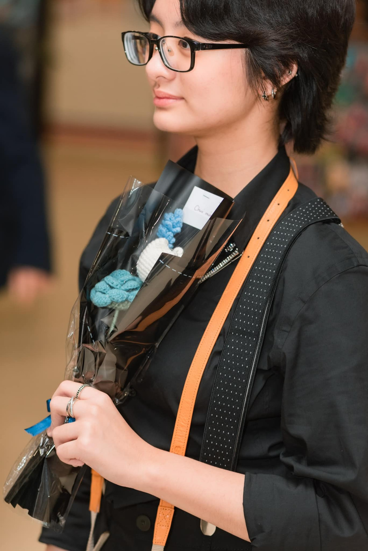 Trên trang Facebook cá nhân, cựu người mẫu sinh năm 1978 khoe ảnh xinh đẹp của bé Bông trong Lễ tốt nghiệp lớp 9 tại một trường quốc tế có tiếng ở Hà Nội. Ảnh: Vũ Quang Phúc.