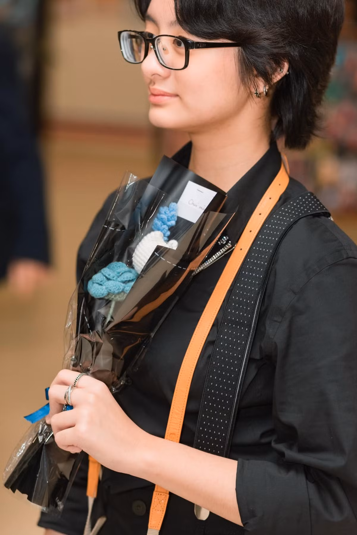 Trên trang Facebook cá nhân, cựu người mẫu sinh năm 1978 khoe ảnh xinh đẹp của bé Bông trong Lễ tốt nghiệp lớp 9 tại một trường quốc tế có tiếng ở Hà Nội. Ảnh: Vũ Quang Phúc.