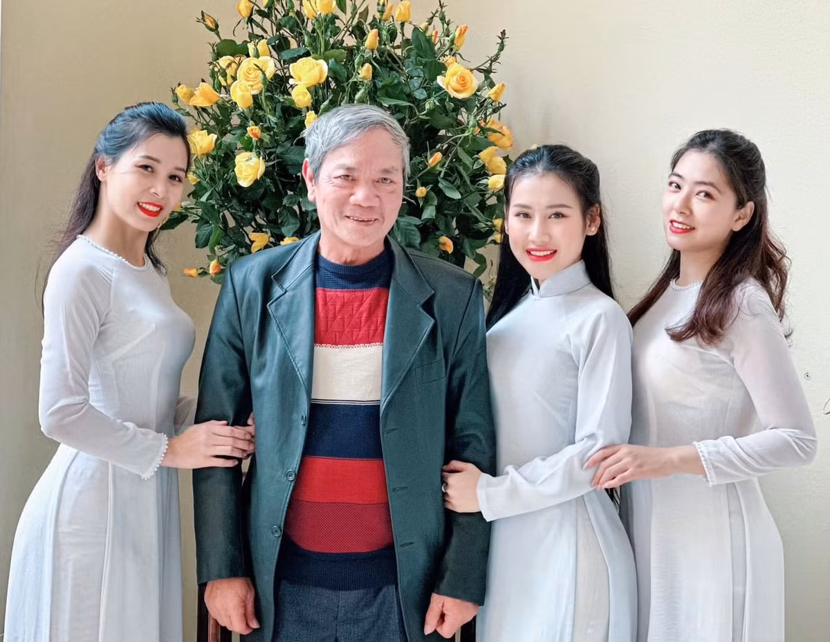 Là một trong số ít diễn viên mang quân hàm Đại tá quân đội, NSND Quốc Trị được nhiều thế hệ học trò bày tỏ sự yêu mến và kính trọng.