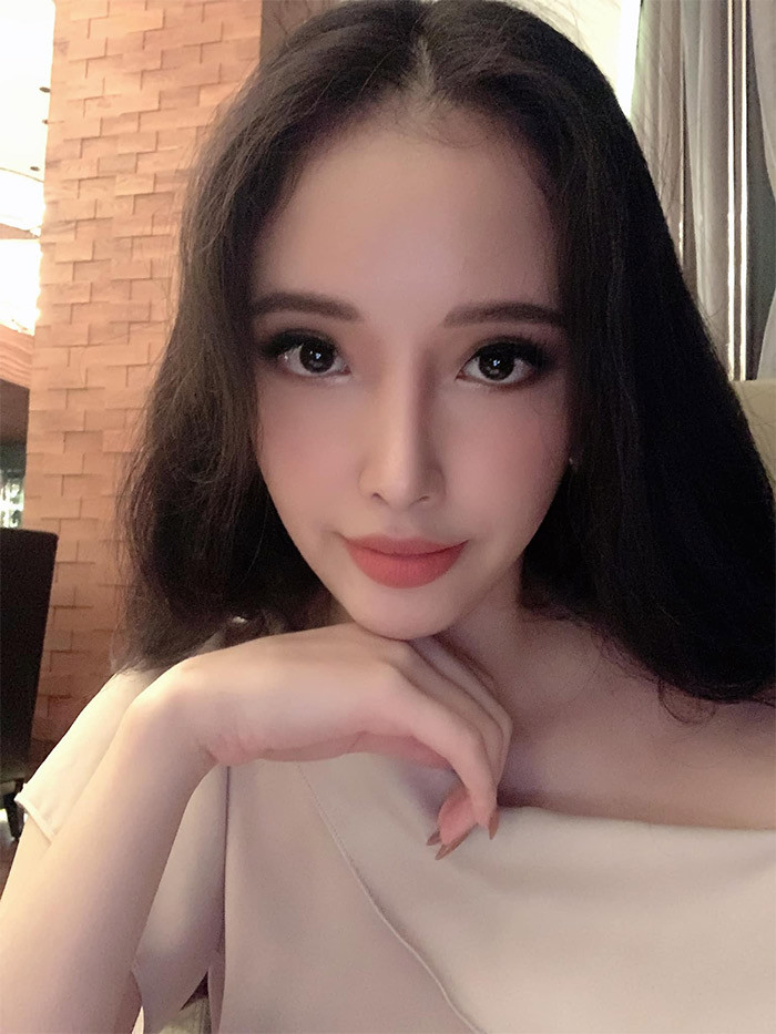 Ngọc Phượng sở hữu khuôn mặt đẹp, sống mũi cao và làn da trắng mịn.