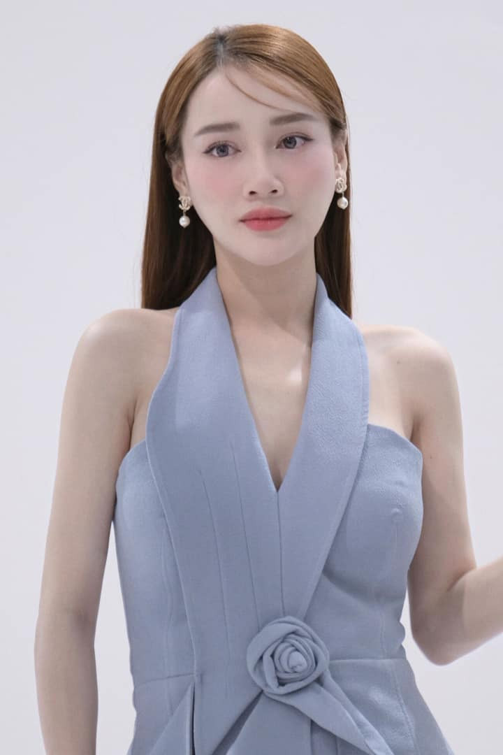 Thần thái, vóc dáng của Nhã Phương vẫn rất tuyệt vời trong một buổi chụp hình mới đây.