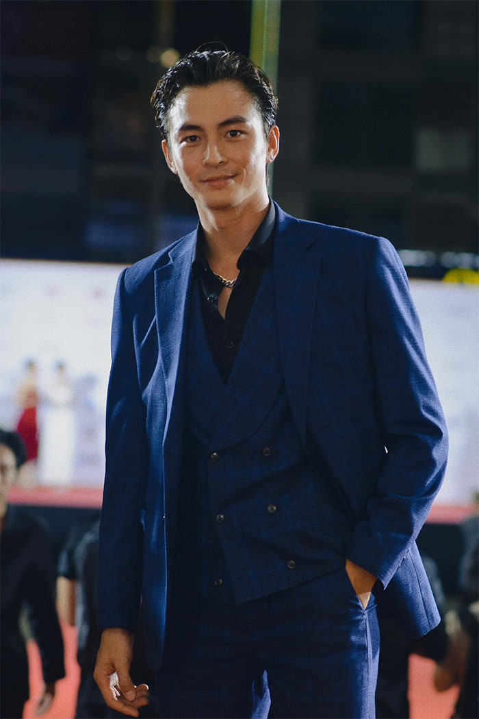 Hình ảnh ngoài đời của Lãnh Thanh được cho là bảnh bao, nam tính và hấp dẫn hơn nhiều so với vai diễn của anh trong Nơi giấc mơ tìm về.