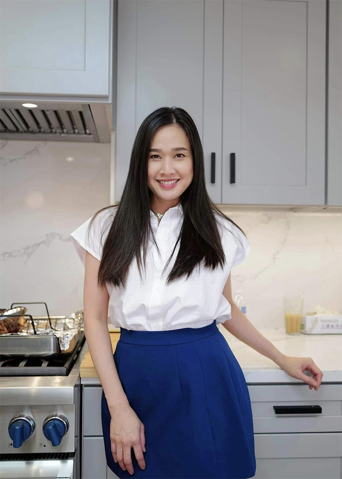 Ngày 15/4/2023, Dương Mỹ Linh hạ sinh con trai đầu lòng ở California, Mỹ. Con trai Dương Mỹ Linh nặng hơn 3kg, chào đời bằng phương pháp sinh mổ và được đặt tên là Baby Julian.