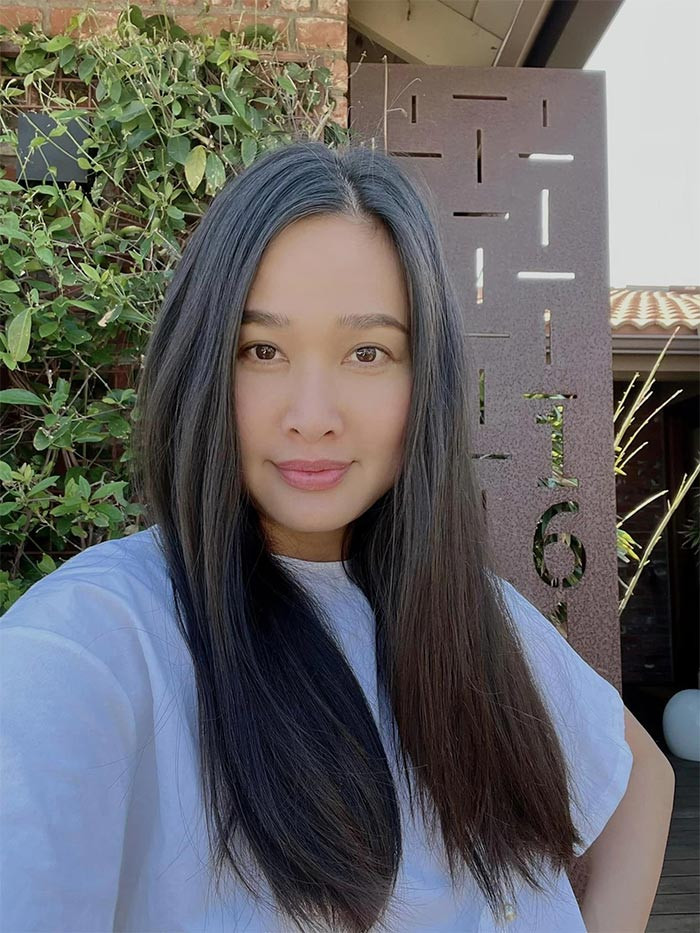 Người đẹp 39 tuổi tự tin khoe mặt mộc sau khi sinh con trai.