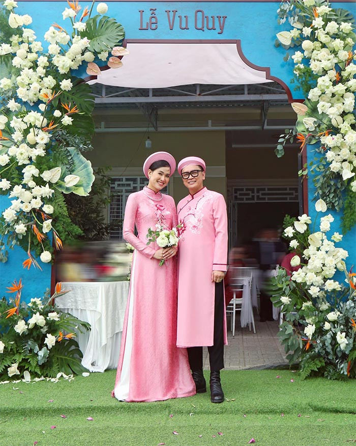 Tháng 12/2022, Dương Mỹ Linh tổ chức đám cưới với doanh nhân Việt kiều Tôn Thất Bảo Anh tại Việt Nam. Khi đó Hoa hậu phụ nữ Việt Nam qua ảnh 2006 đã mang thai được ba tháng.