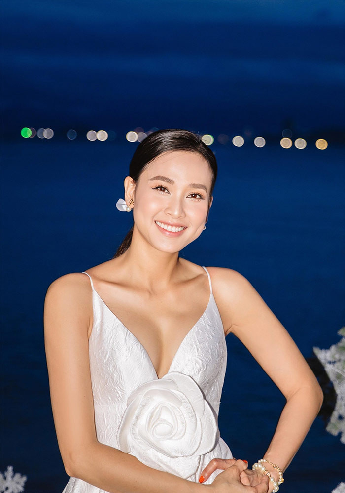 Trước đây, ngoài công việc người mẫu, Dương Mỹ Linh từng tham gia đóng một số phim như: “Anh và em”, “Vũ khí sắc đẹp”, “Người mẫu”, “Mỹ nhân Sài Thành”…