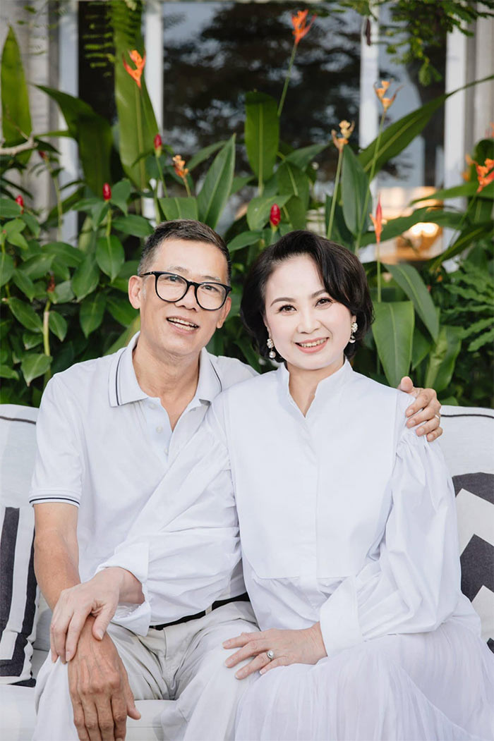 Hà Kiều Anh nhiều lần khẳng định: "Không có mẹ, không có Hà Kiều Anh như ngày hôm nay". (Ảnh: FBNV)