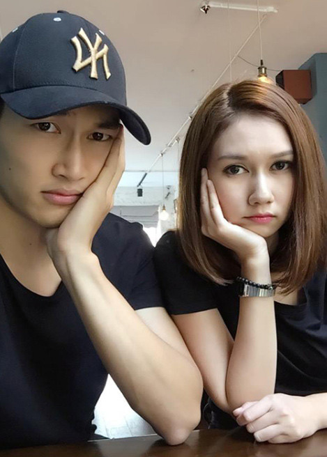 Sau 5 năm bên nhau, Hương Giang và Đình Tú bất ngờ chia tay khiến nhiều fan tiếc nuối. Nói về lý do chia tay, nữ diễn viên cho biết, cả hai đã hết duyên và không muốn chia sẻ thêm về câu chuyện tình yêu này.