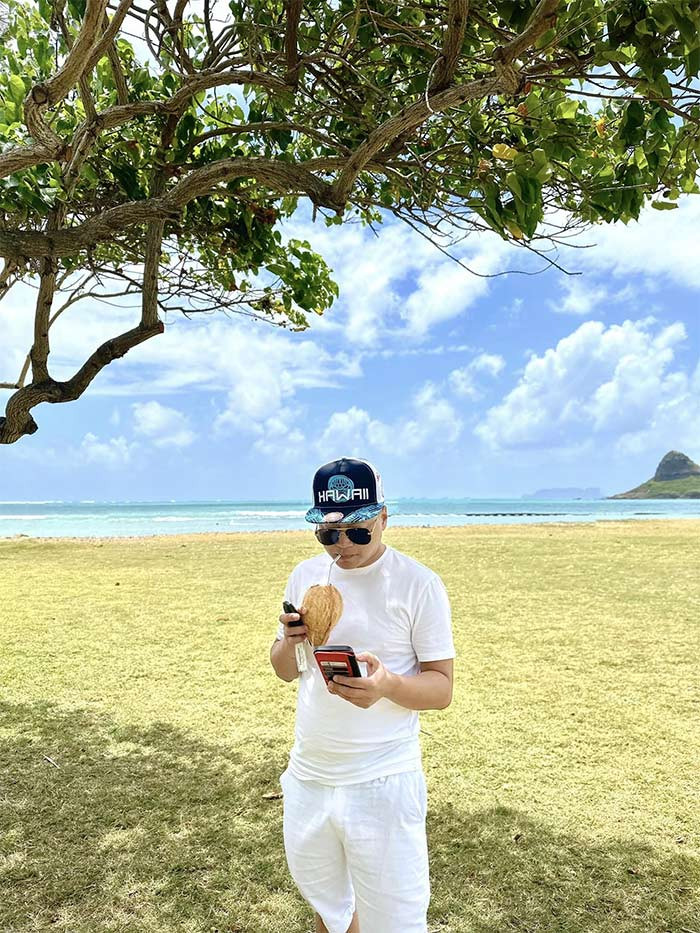 Từ ngày quen và lấy Phương Oanh, Shark Bình được khen là ngày càng trẻ ra.