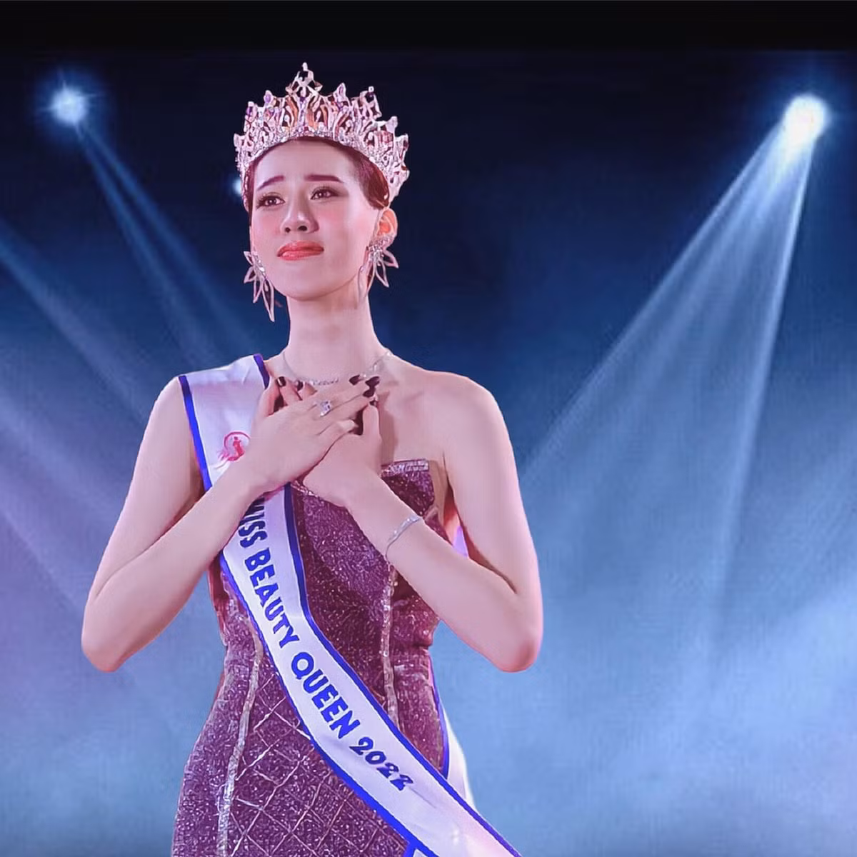 Trước khi đăng quang Hoa hậu Chuyển giới Việt Nam 2023, Nguyễn Hà Dịu Thảo từng giành chiến thắng tại cuộc thi Miss Beauty Queen 2022.