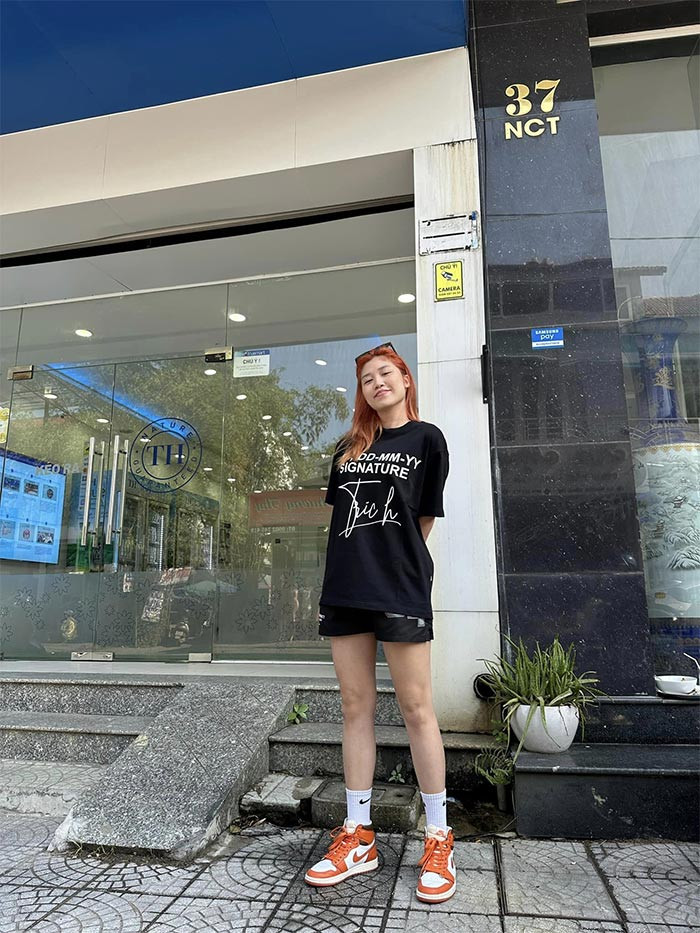 Con gái Cát Tường được mẹ cho đi du học từ năm 15 tuổi. Ở Australia, Nauy vừa học vừa làm thêm để có thêm chi phí sinh hoạt.