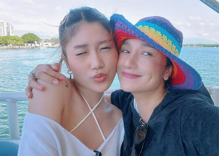 "Cuộc đời tôi có thể sai, thất bại nhiều thứ nhưng tôi hãnh diện vì sinh ra Nauy. Tôi và con bé giống hai người bạn thân. Nauy là chỗ dựa tinh thần của tôi. Con quyết đoán, mạnh mẽ, dứt khoát khiến tôi có thêm động lực vượt qua khó khăn", nữ MC 46 tuổi chia sẻ.