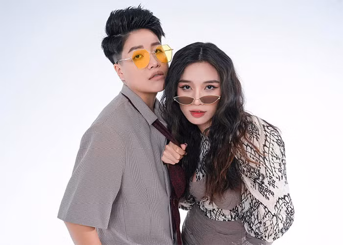 "Tôi khẳng định giữa mình và Tú Tri không hề có sự xuất hiện của người thứ 3, không có phản bội hay lừa dối gì nhau cả. Toàn bộ các thông tin trên mạng xã hội hiện tại là vu khống, bịa đặt...", Yunbin viết.