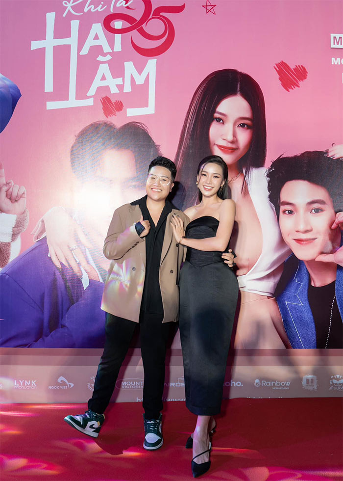 Chiều 4/10, Tú Tri và Yunbin chính thức thông báo chia tay sau nhiều lần bị đồn đoán rạn nứt tình cảm.