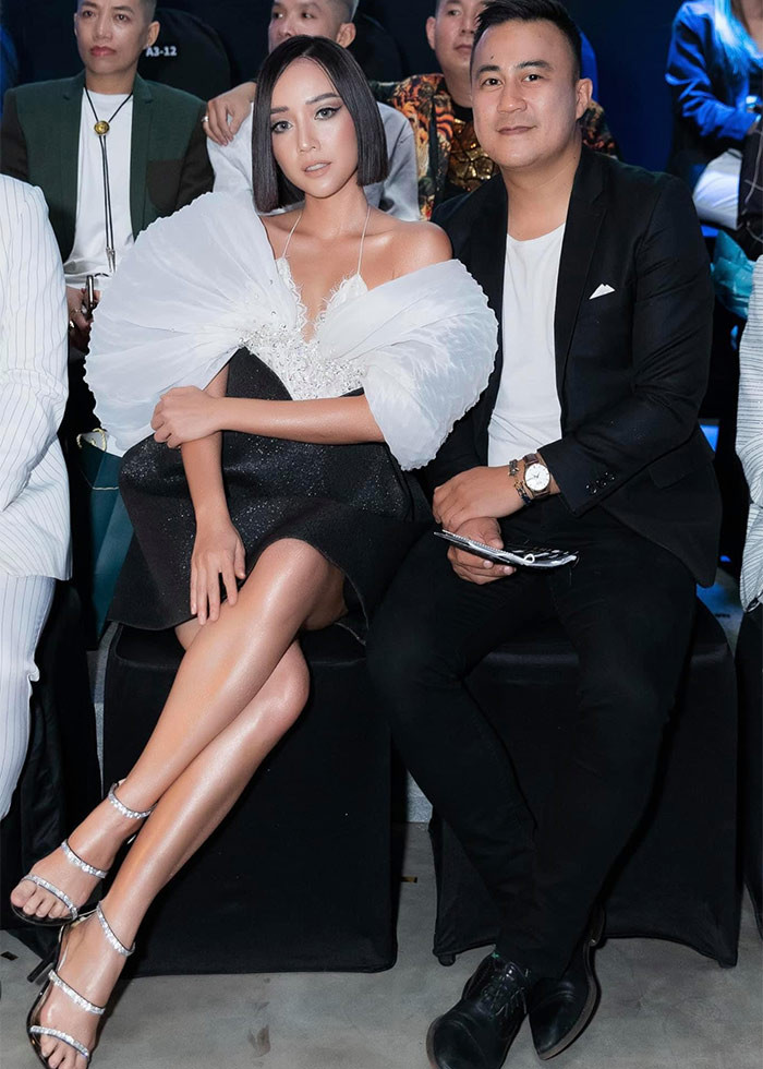 Băng Di và Justin Chiêm quen nhau khi chơi chung một hội bạn. Qua vài lần trò chuyện, thấy hợp nhau về tính cách lẫn tâm hồn nên bắt đầu hẹn hò.