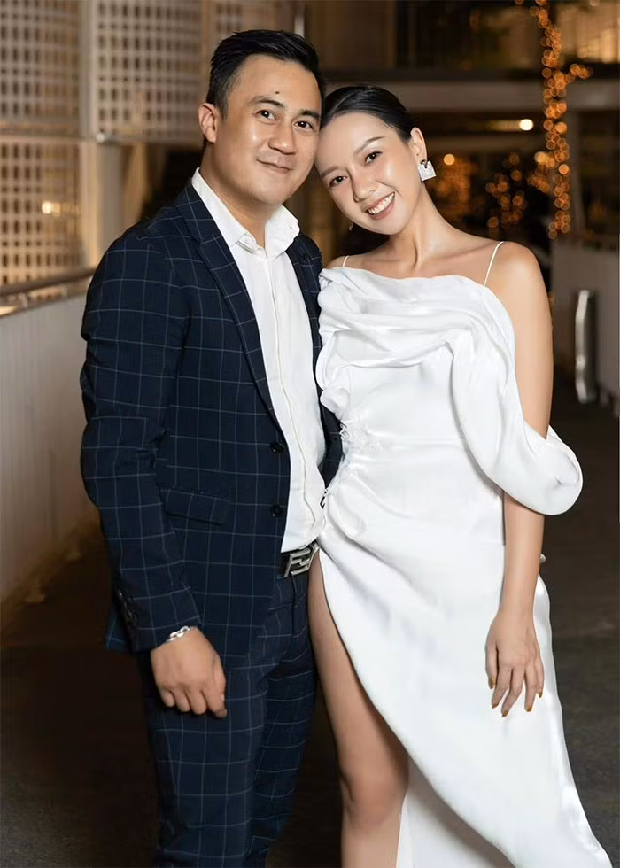 Băng Di (tên thật Nguyễn Bảo Trinh), từng góp mặt trong nhiều phim như: "Tình khúc mùa thu", "Gia đình phép thuật", "Kẻ thù giấu mặt", "Gạo nếp gạo tẻ", "Cậu Vàng"...