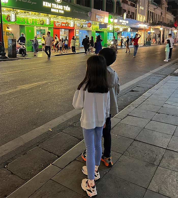 Có thời gian rảnh, vợ chồng Tăng Thanh Hà lại cho các con đi du lịch đây đó trong và ngoài nước.