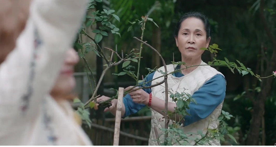 Nữ nghệ sĩ sẽ tái ngộ khán giả với vai mẹ chồng của những 3 nàng dâu trong phim "Gia đình mình vui bất thình lình" sắp lên sóng trên khung giờ vàng của VTV.