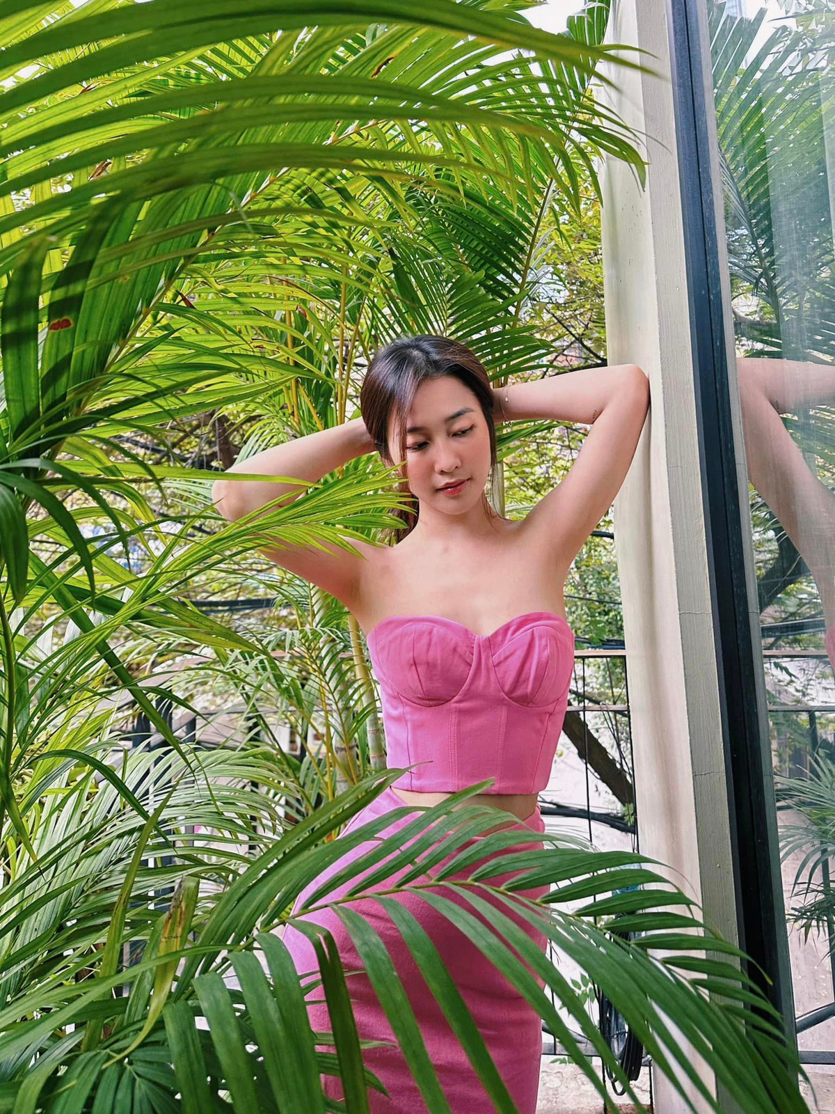 Trong phim mới, Khả Ngân gây trầm trồ với ngoại hình xinh đẹp hậu tăng cân cùng phong cách ăn mặc không hổ danh mỹ nhân mặc đẹp nhất nhì “vũ trụ phim VTV".