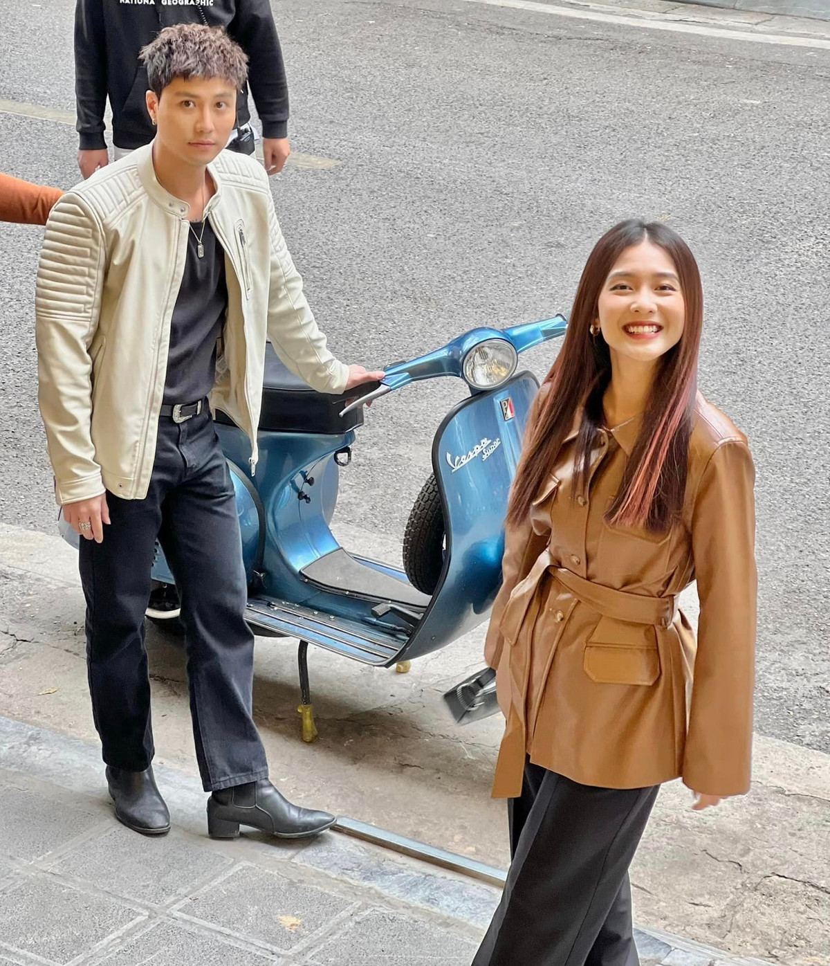 Khả Ngân đẹp bất chấp dù vòng một “lép kẹp“ Kha Ngan dep bat chap du vong mot “lep kep“