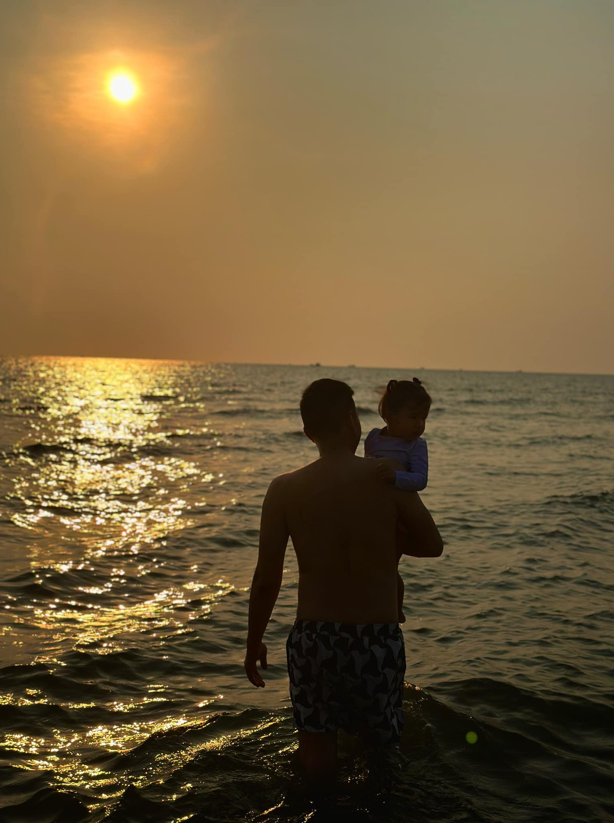 Sau 3 năm kết hôn, Phanh Lee vẫn "giấu nhẹm" dung mạo của ông xã đại gia.