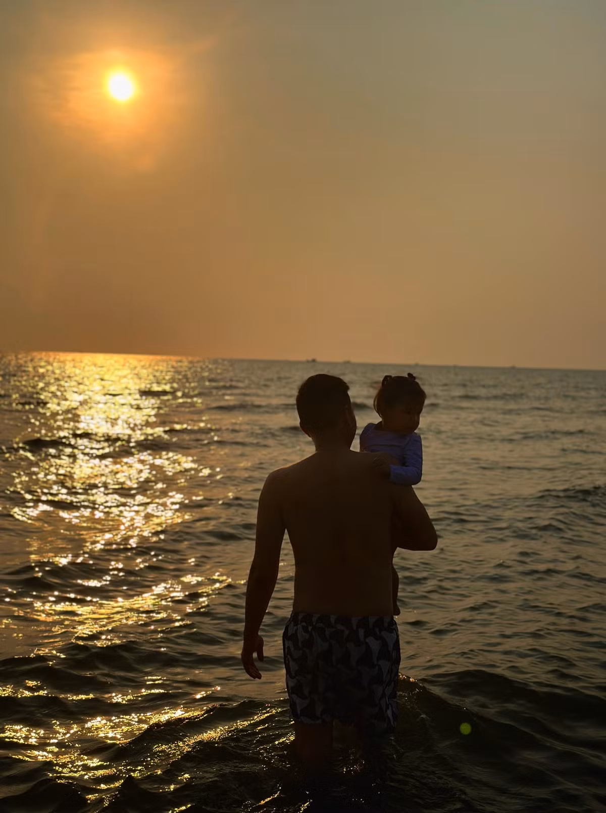 Sau 3 năm kết hôn, Phanh Lee vẫn "giấu nhẹm" dung mạo của ông xã đại gia.