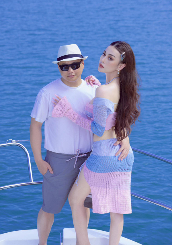 Sau khi đăng ký kết hôn, Phương Oanh và Shark Bình đã có bộ ảnh rất tình tứ chụp ở Hạ Long. (Ảnh: GDXH)