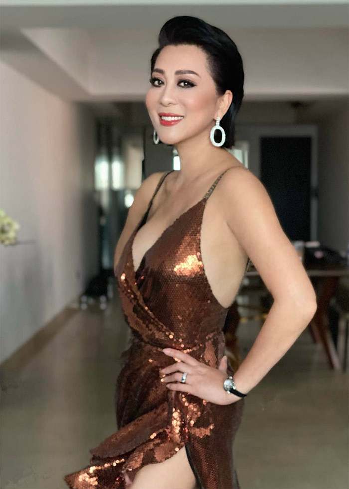 Vóc dáng đẹp nên mặc trang phục nào, Kỳ Duyên cũng tỏa sáng và tự tin.