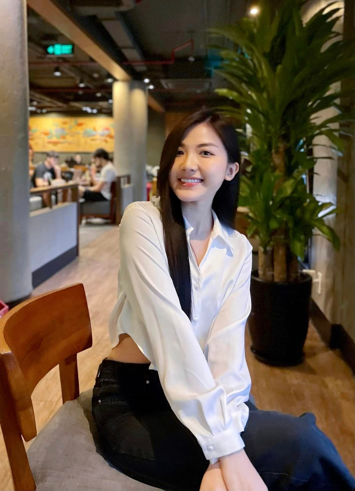 Nữ diễn viên sinh năm 1996 sở hữu chiều cao 1m73 cùng số đo ba vòng chuẩn như hoa hậu.