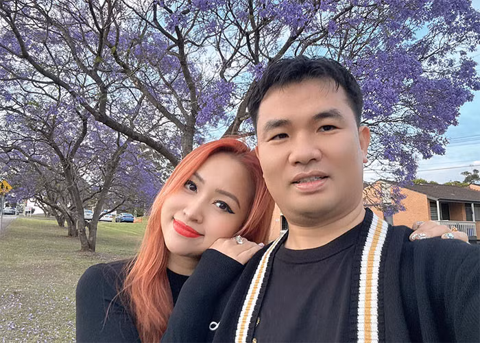 Sau cuộc hôn nhân thứ nhất đổ vỡ và làm mẹ đơn thân gần 10 năm, nữ MC Vân Hugo đã tìm được hạnh phúc bên người chồng thứ hai, một doanh nhân hoạt động trong lĩnh vực giáo dục.