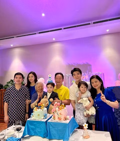 Đỗ Mỹ Linh cùng chồng tham gia tiệc sinh nhật của hai cháu, con anh trai chồng.