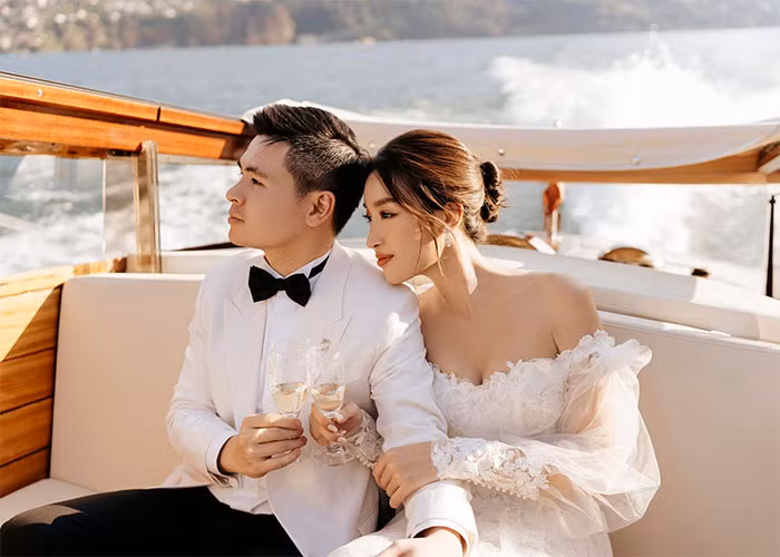 Sau đám cưới, Đỗ Mỹ Linh không còn tham gia nhiều hoạt động showbiz mà lui về tập trung lo cho gia đình nhỏ và công việc ở đài truyền hình.