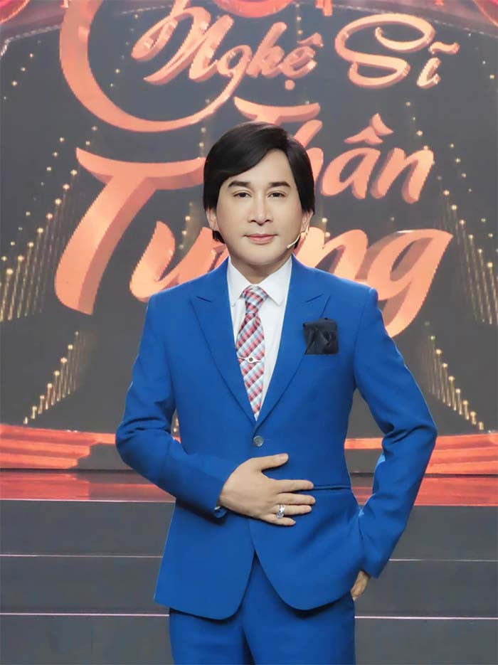 Sau sự việc lùm xùm, Kim Tử Long trở về cuộc sống ngày thường bận rộn với lịch diễn trong và ngoài nước, làm giám khảo các chương trình gameshow, làm MC...