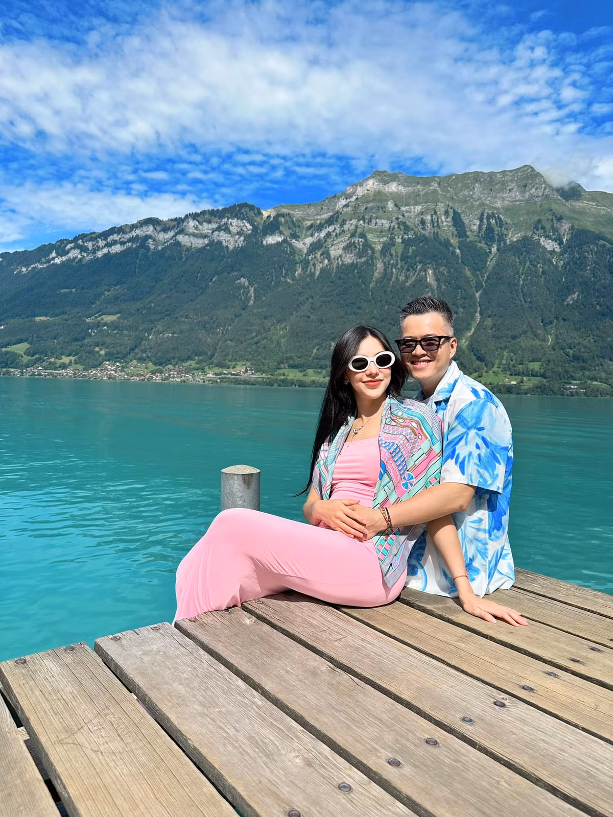 Loạt ảnh được thực hiện khi nữ diễn viên phim "Chạy trốn thanh xuân" và ông xã DJ Huy Dx đang có chuyến du lịch khắp châu Âu.