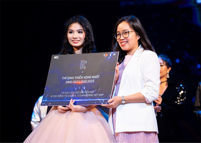 Sau đó Vũ Linh Đan còn lọt top 3 Voice Up năm 2019, giải Thí sinh triển vọng và top 9 cuộc thi Sing out loud 2023.