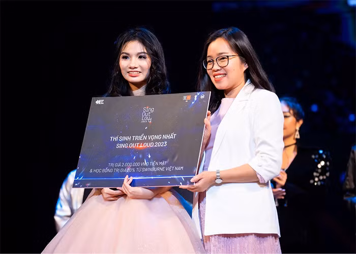 Sau đó Vũ Linh Đan còn lọt top 3 Voice Up năm 2019, giải Thí sinh triển vọng và top 9 cuộc thi Sing out loud 2023.