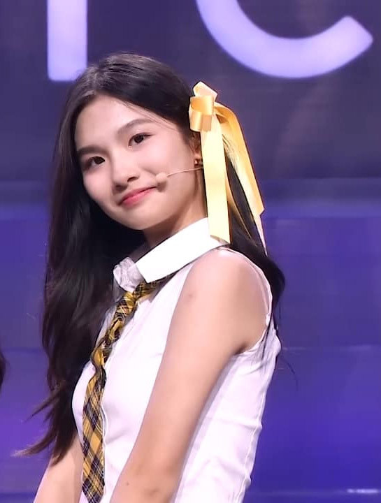 Tháng 7/2023, Linh Đan sang Hàn Quốc, sinh hoạt tại nhà chung, tập luyện và bắt đầu ghi hình.