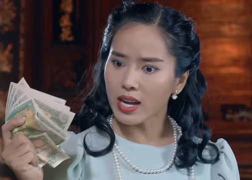 Bella Mai là diễn viên truyền hình có tiếng, chuyên vào vai có số phận cay nghiệt trong các phim như: "Mùa oải hương năm ấy", "Mặn hơn muối", "Nếu còn có ngày mai", "Đích tôn độc đắc", "Oán", "Thám tử Hên Ry", "Trà táo đỏ 2"... Cô được khán giả đặt biệt danh “nữ hoàng nước mắt” của màn ảnh Việt.