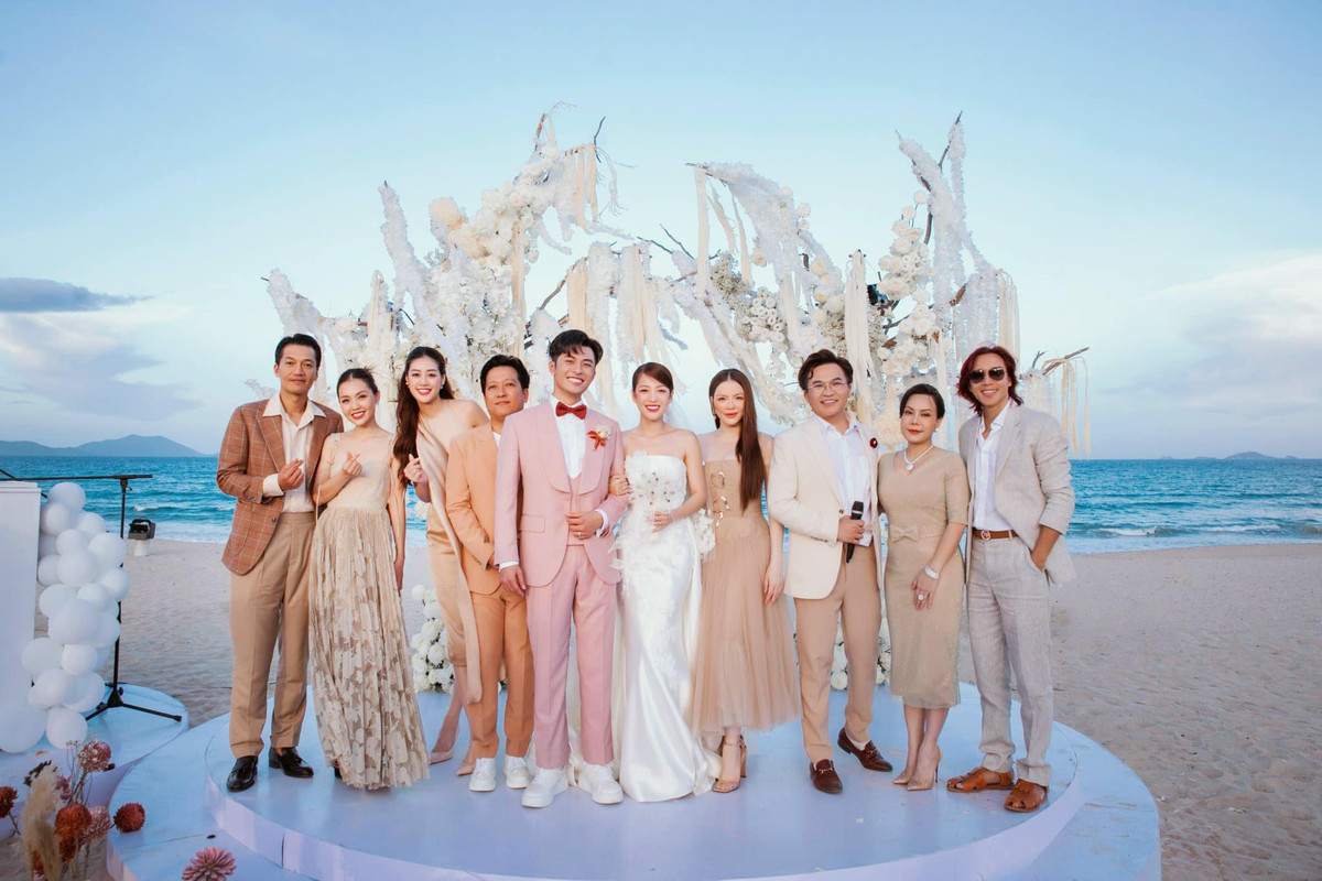 Lý Nhã Kỳ cùng đông đảo sao Việt tham dự lễ cưới của Puka - Gin Tuấn Kiệt.