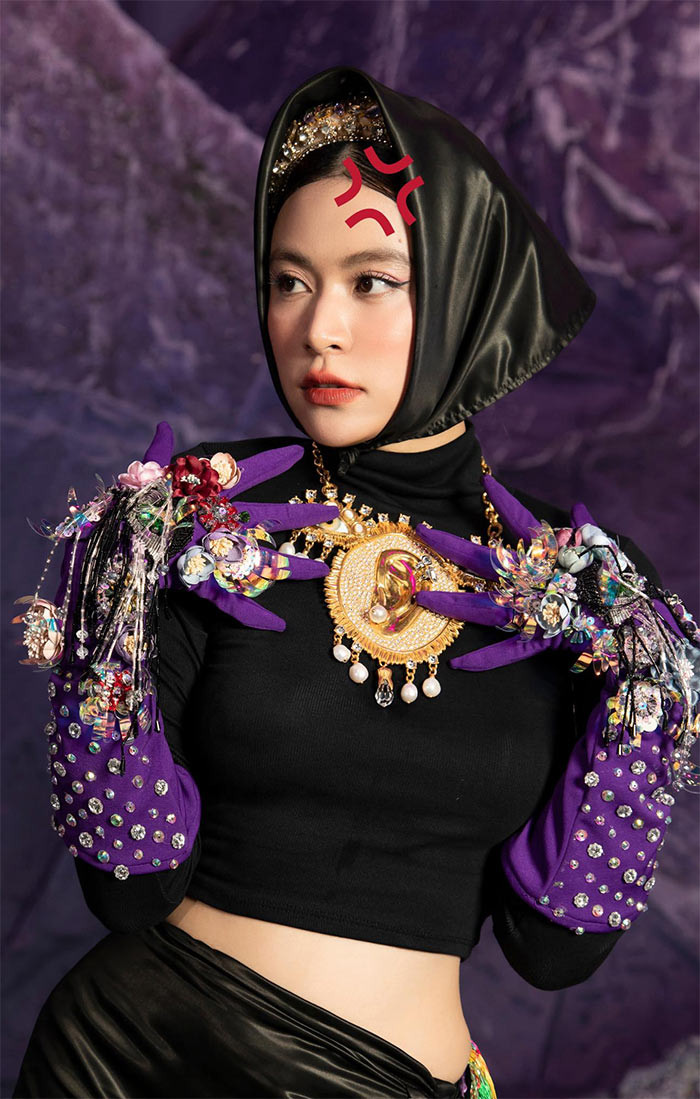 Trên sân khấu, Hoàng Thùy Linh quyến rũ với những trang phục có một không hai nhờ có stylist riêng định hình phong cách.