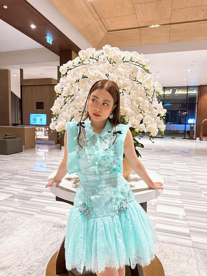 Gần 20 năm bước chân vào showbiz, nhan sắc của Hoàng Thùy Linh được khen là "lão hóa ngược".