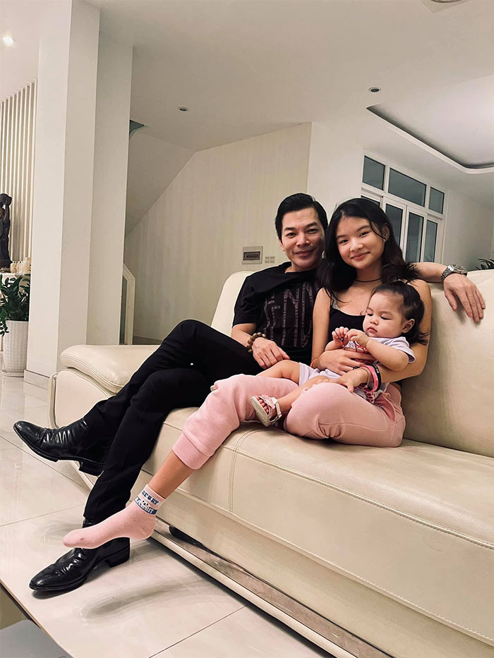 Năm 2021, Trần Bảo Sơn bất ngờ công khai có con gái thứ 2 - Bảo Khanh (còn gọi là Kendall Trần) nhưng không tiết lộ mẹ của con gái.