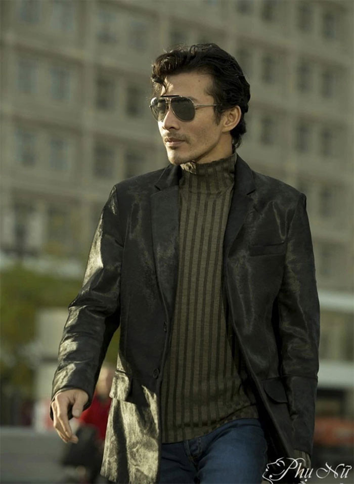 Trần Bảo Sơn sinh năm 1972, sang Mỹ định cư từ lúc 10 tuổi. Trước khi bước chân vào lĩnh vực điện ảnh, Trần Bảo Sơn kinh doanh dược phẩm và bất động sản.