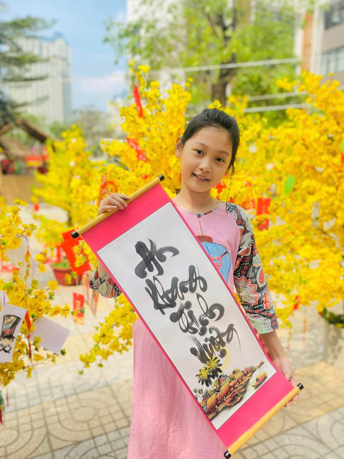 Có mẹ sở hữu chiều cao 1m80, còn bố là 1m86, nên dễ hiểu khi con gái Hương Giang được thừa hưởng "gen trội" từ bố mẹ.