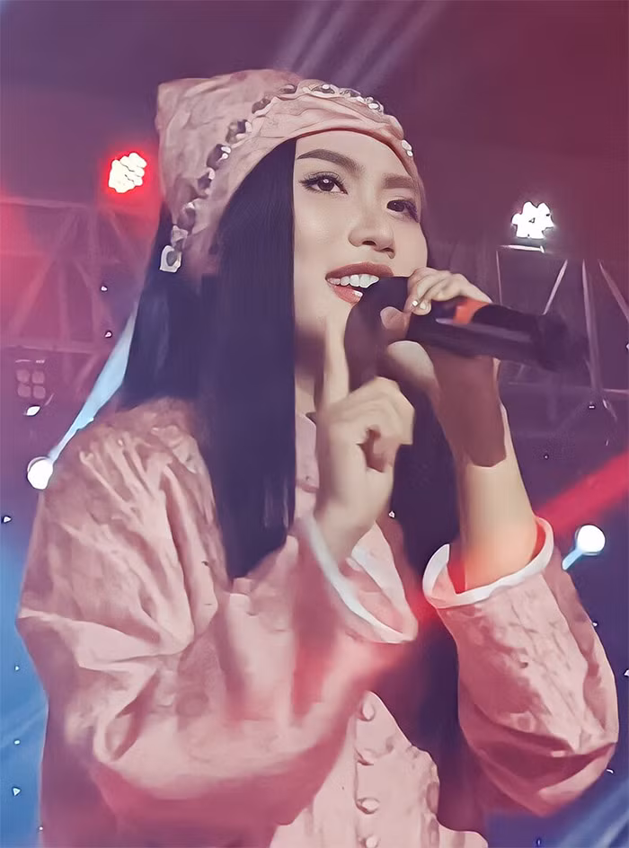 Ngoại hình của Phương Mỹ Chi ở tuổi 20 khác hẳn so với hình ảnh của cô cách đây 10 năm.