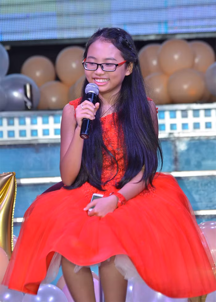 Sau cuộc thi Giọng hát Việt nhí 2013, Mỹ Chi trở thành giọng hát dân ca được nhiều người yêu mến và rất đông fan.