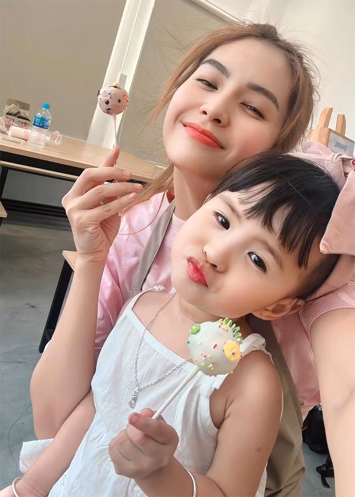 Chính Thiên An cũng công nhận con gái không giống mình.