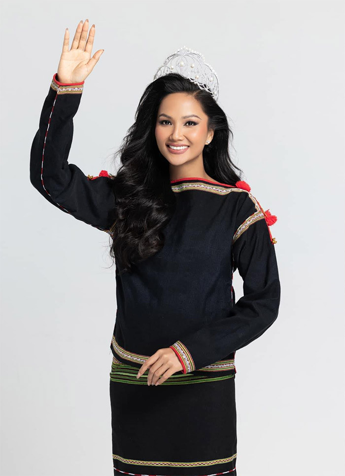 Cô gái dân tộc Ê Đê đã giành vương miện Hoa hậu Hoàn vũ Việt Nam 2017.