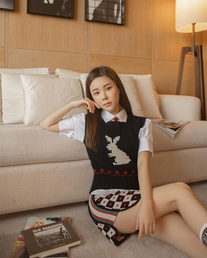 Sau ly hôn, Thiên Phượng chung sống với Chris, con trai người sáng lập công ty sở hữu chuỗi nhà hàng lớn, có nhiều chi nhánh ở Hong Kong.