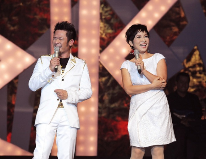 Diva Mỹ Linh cũng là một trong số những bóng hồng đi qua cuộc đời Bằng Kiều. Nam ca sĩ chính là mối tình đầu của nữ diva khi cô chưa tròn 18 tuổi. Cả hai yêu nhau tới 6 năm tưởng sắp cưới nhưng rồi lại chia tay vì chuyện nhỏ nhặt. Ảnh: Lý Võ Phú Hưng.